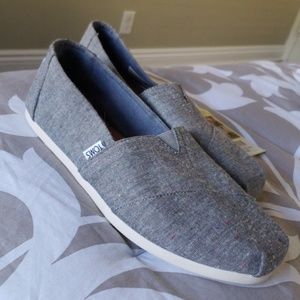 BRAND NEW TOMS CLASSIC GRAY ALPARGATAS SHOES NWT